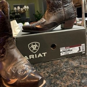 Ariat Boots Size 6